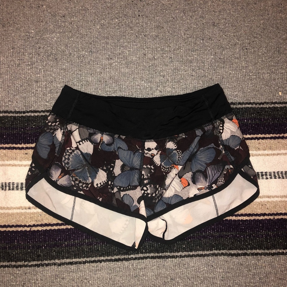 LULULEMON SPEED UP SHORT 2.5”